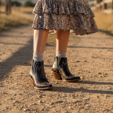 Botki w stylu western z noskiem w szpic i haftem