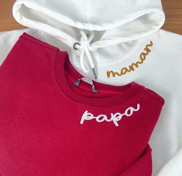 AmoraWear – bluza z haftem „MOM” | prezent dla mamy
