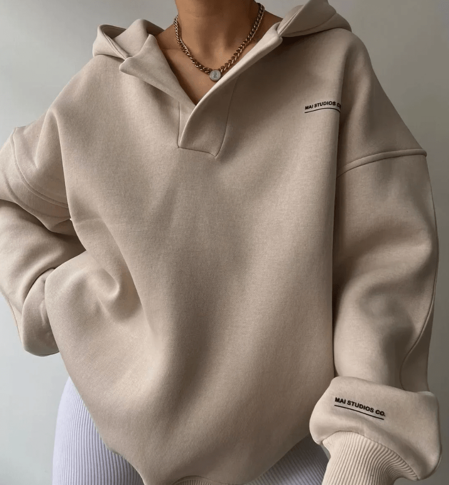 Bluza damska oversize z kapturem - dekolt z wcięciem