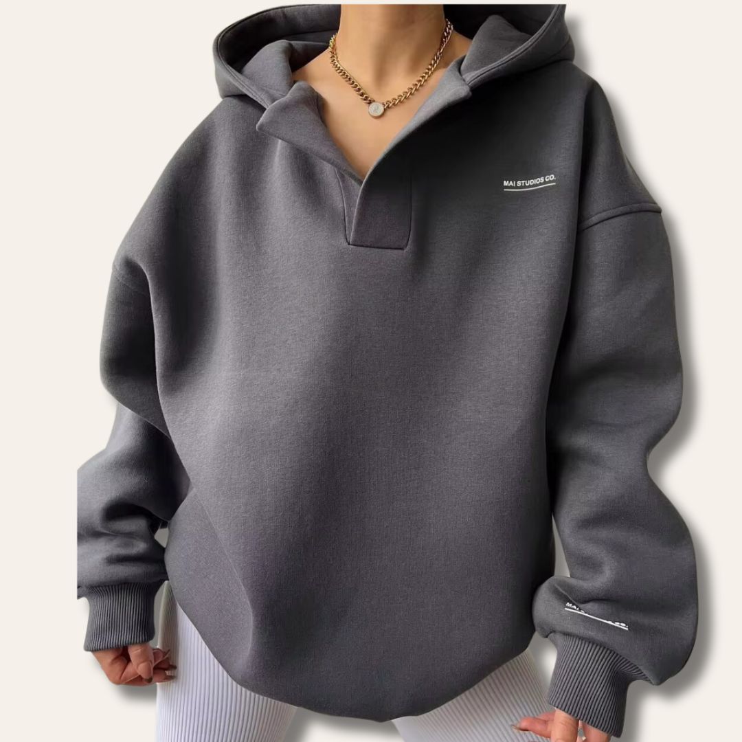 Bluza damska oversize z kapturem - dekolt z wcięciem