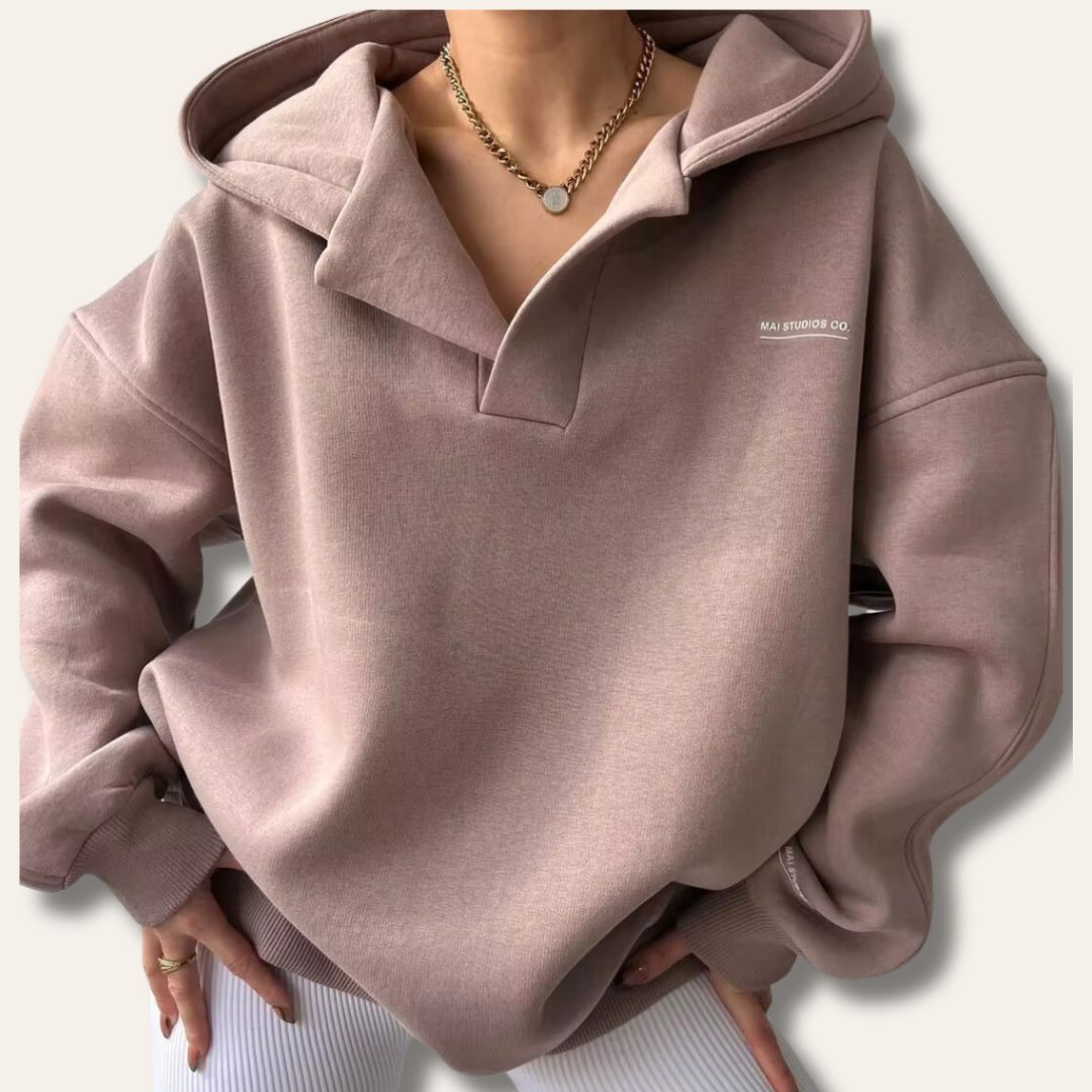 Bluza damska oversize z kapturem - dekolt z wcięciem