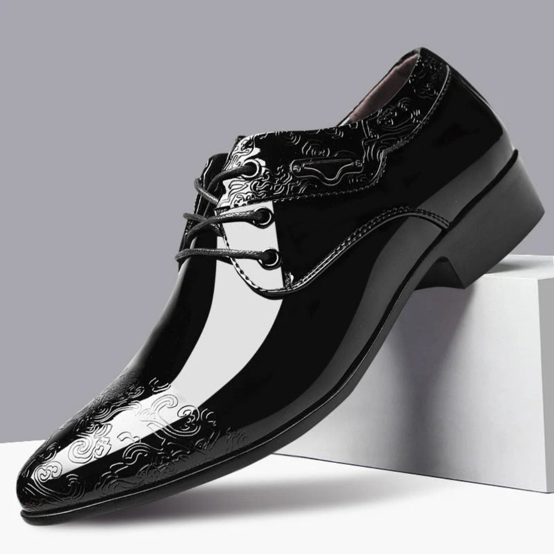 Buty wizytowe sznurowane z tłoczonym wzorem