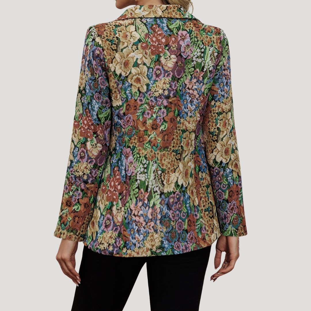Damska marynarka w kwiaty – styl vintage