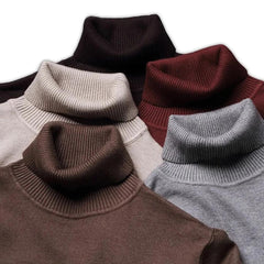 Dzianinowy sweter z golfem i długim rękawem