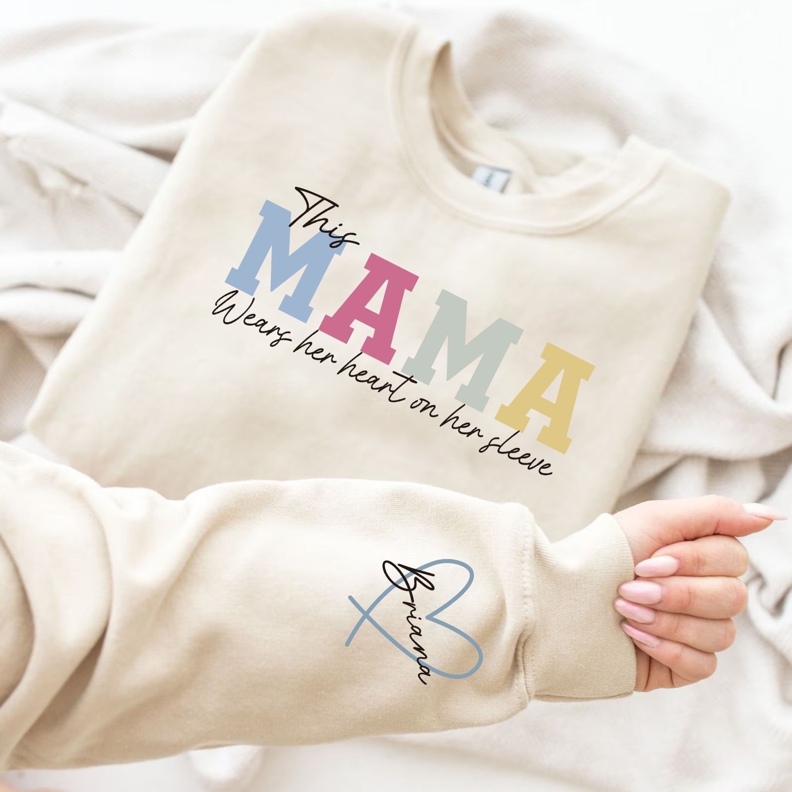 Imionella – bluza z haftowanymi imionami na rękawie